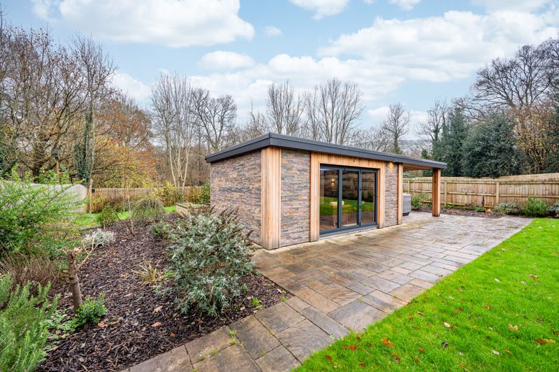 Outbuilding- click for photo gallery